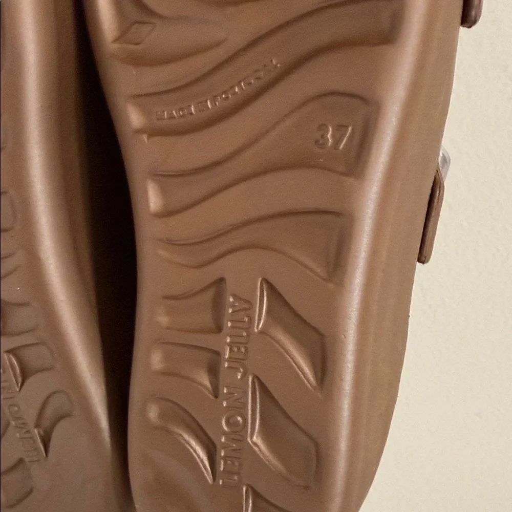 NWT - Lemon Jelly Vegan Fenix Bronze 2” Platform Sandals (sz US 6 or Euro 37)